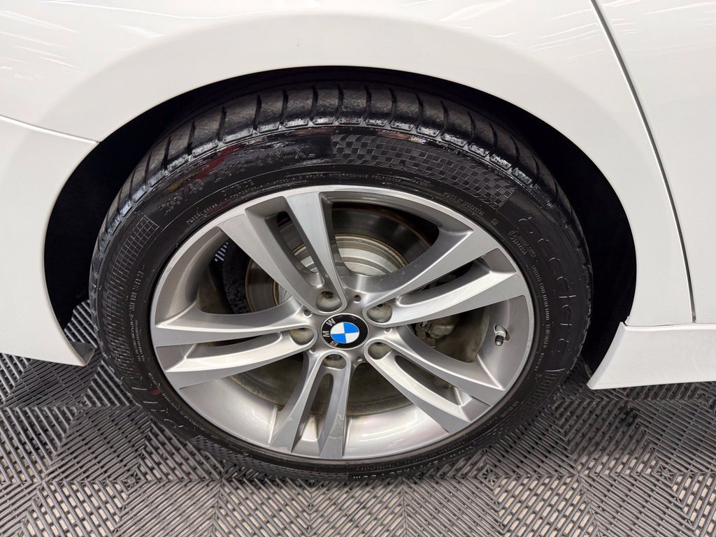 Used 2017 BMW 330i Sedan RWD image 19