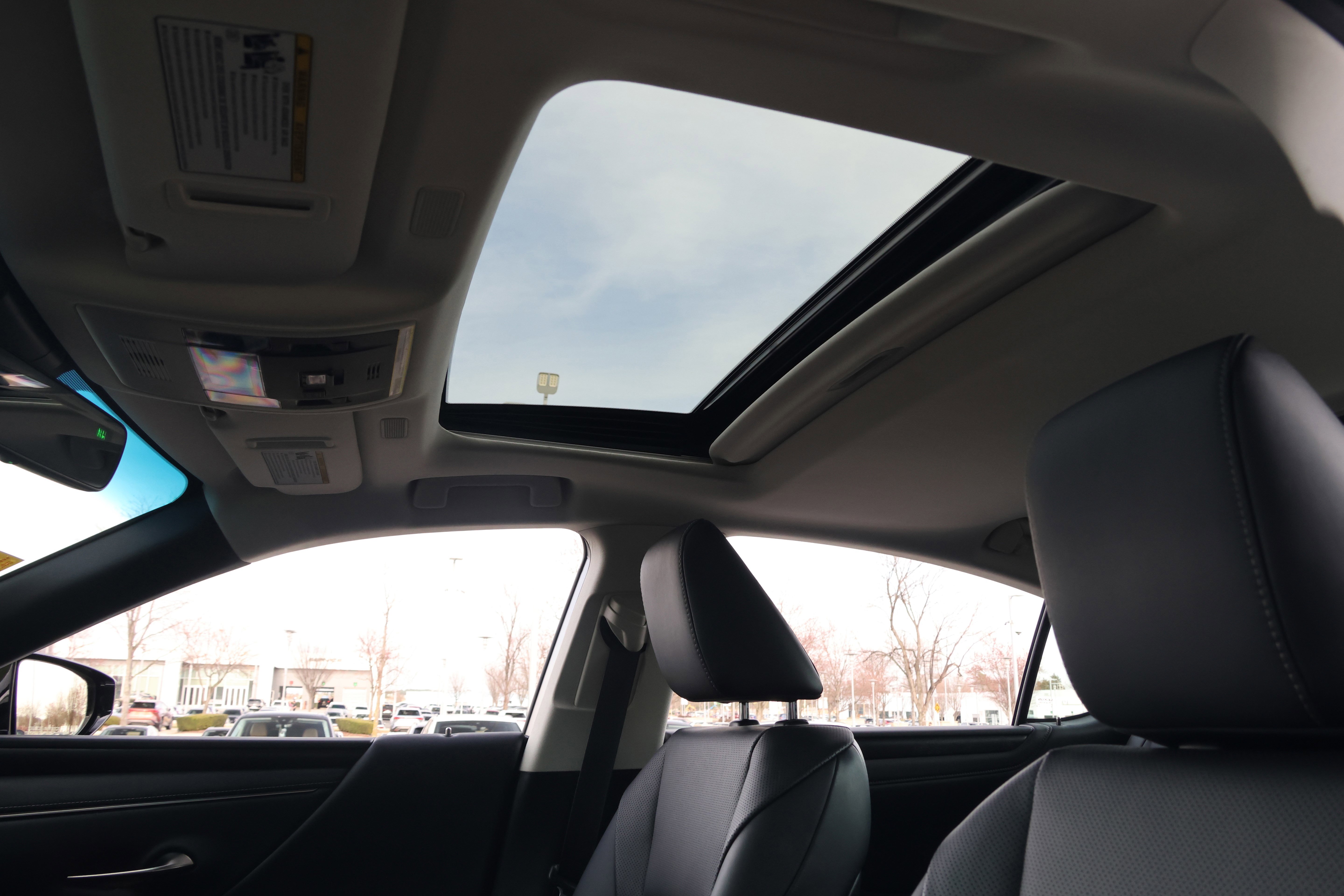 Certified 2023 Lexus ES 350 w/ Premium Package image 30