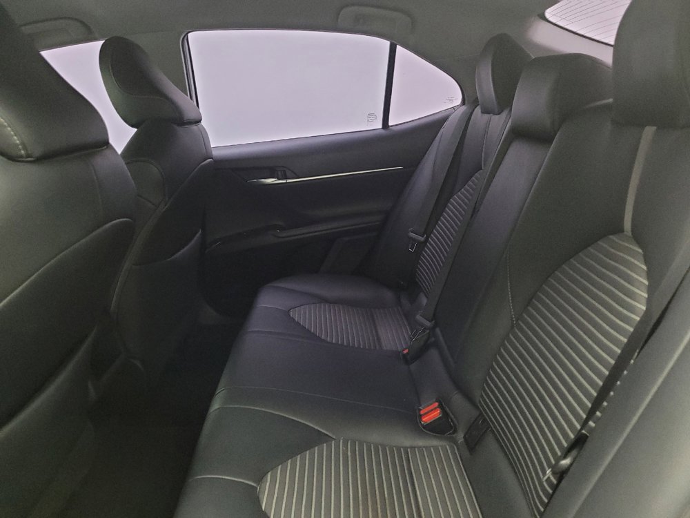 Used 2019 Toyota Camry SE FWD image 18
