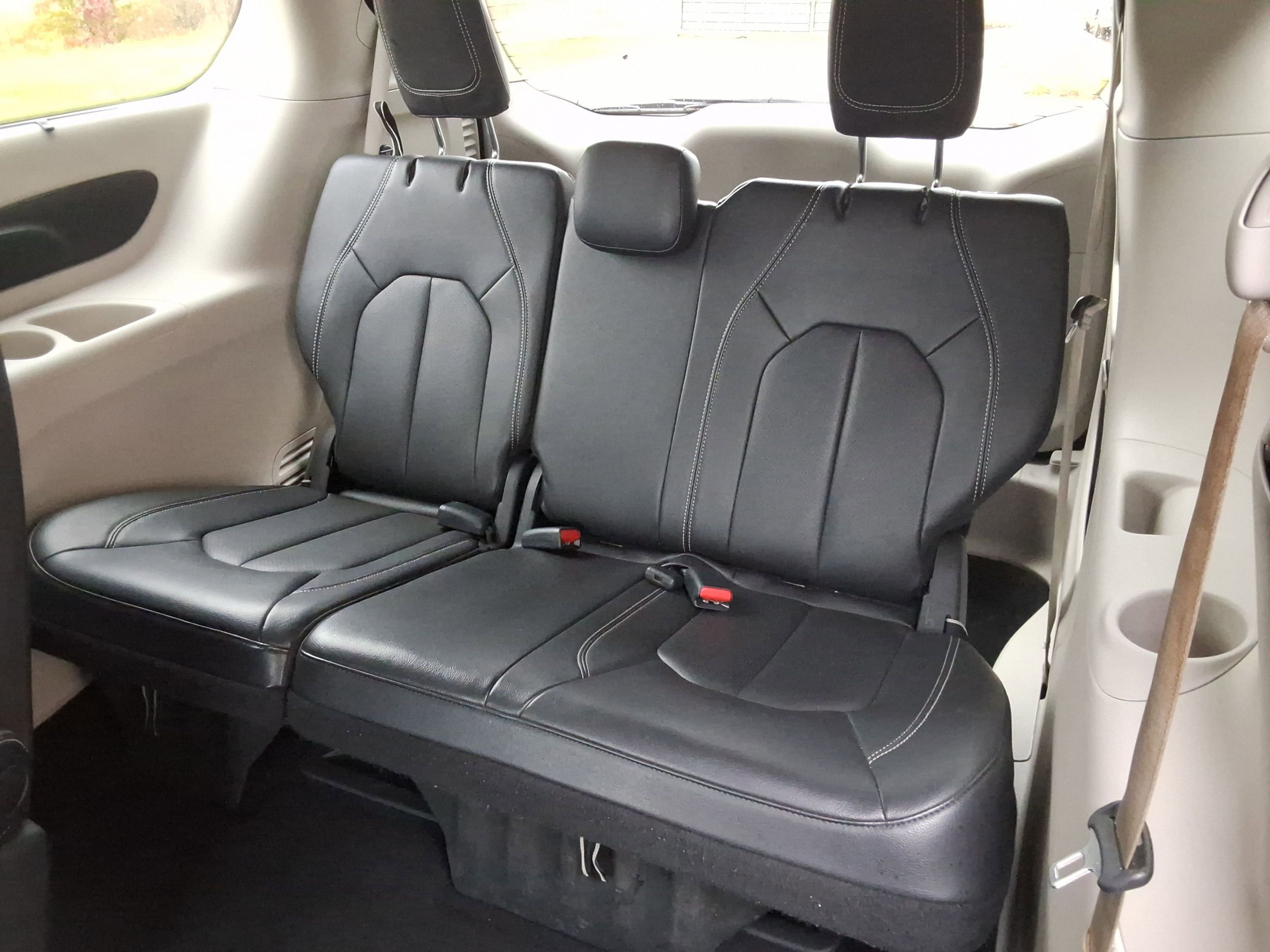 Used 2022 Chrysler Pacifica Touring-L image 31