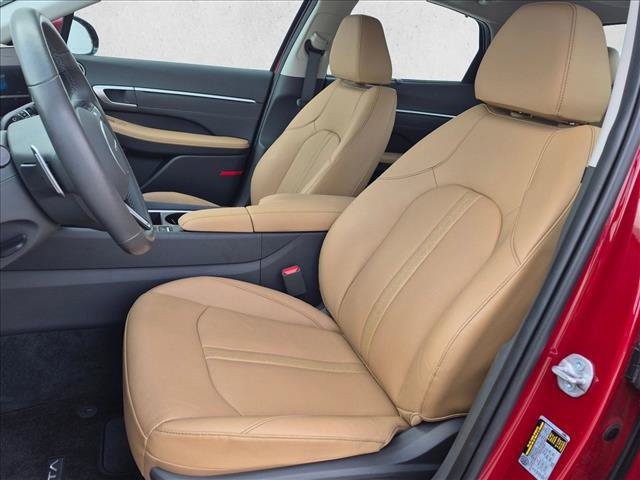 Used 2025 Hyundai Sonata Limited FWD image 17