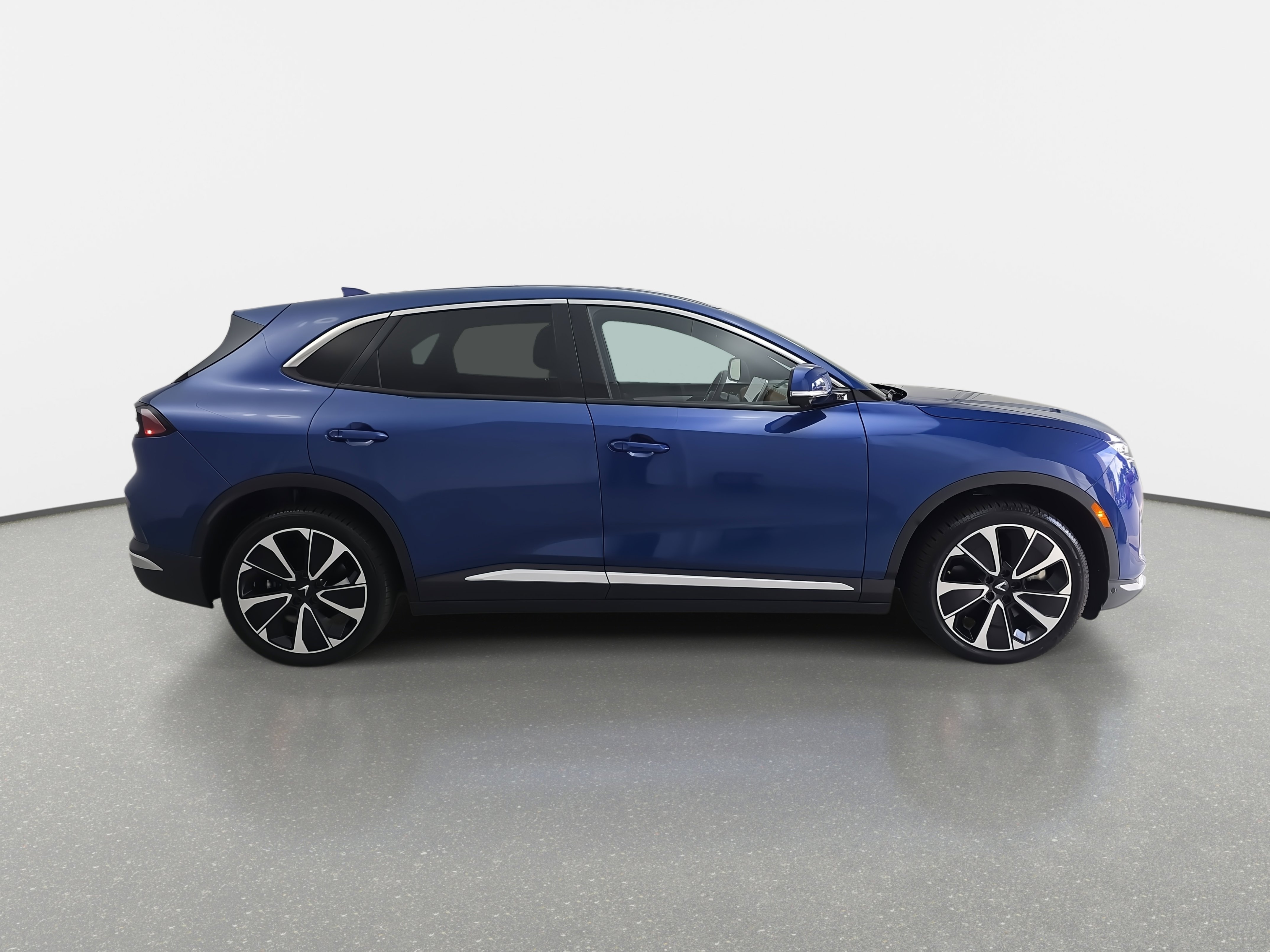 New 2025 VinFast VF 8 Plus image 4