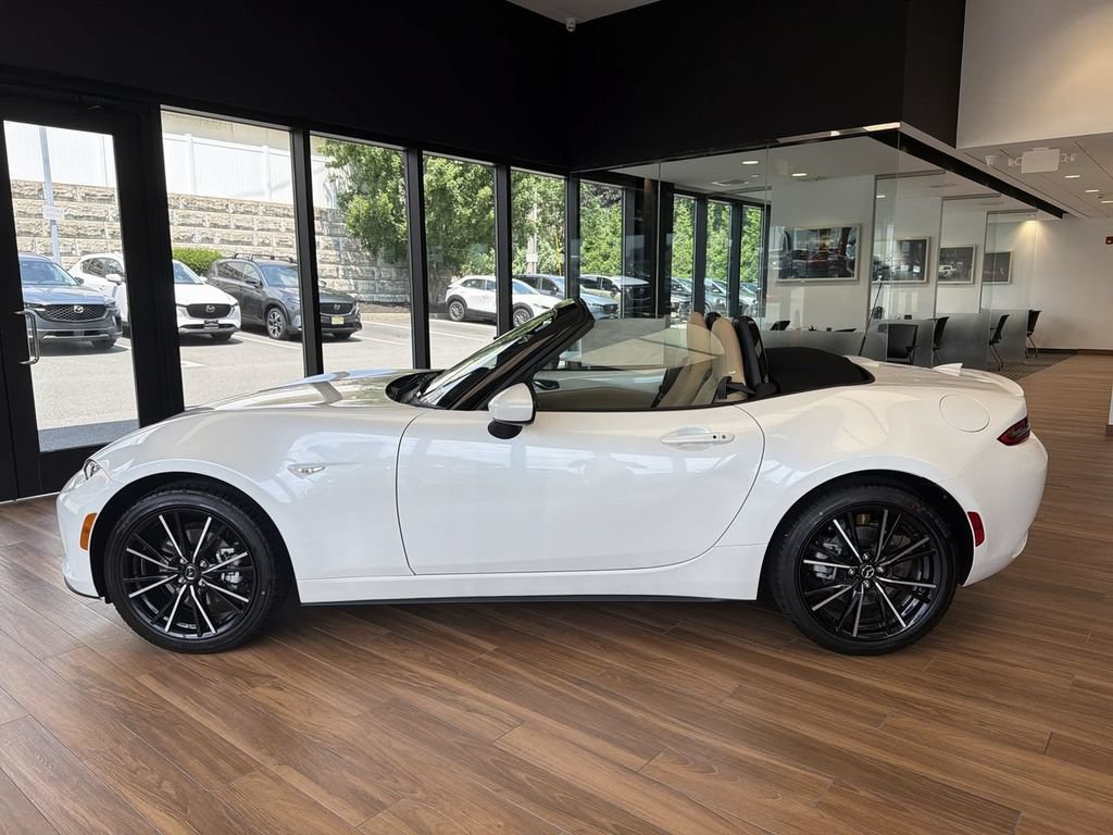New 2026 MAZDA MX-5 Miata Grand Touring RWD image 5