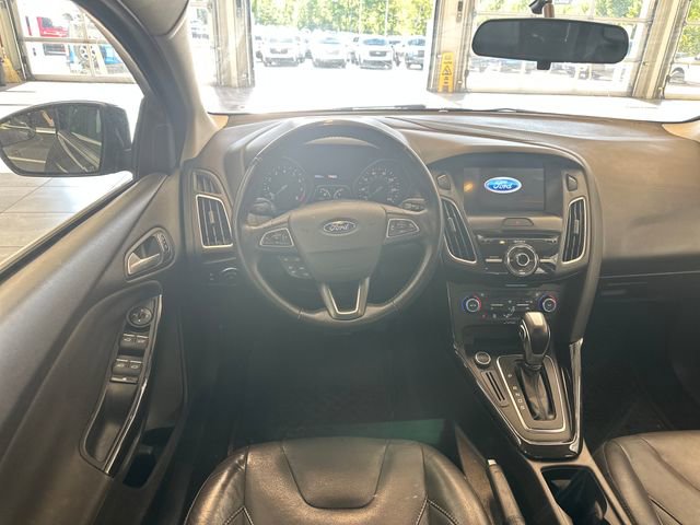 Used 2016 Ford Focus Titanium FWD image 2