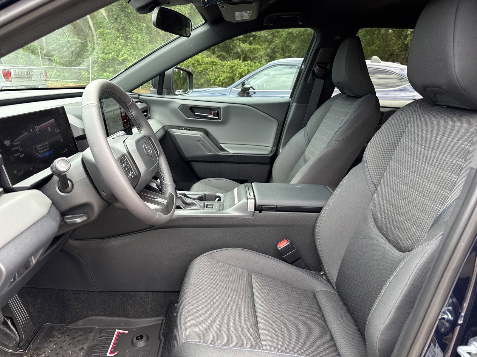 Used 2026 Toyota RAV4 SE w/ Weather Package FWD image 11