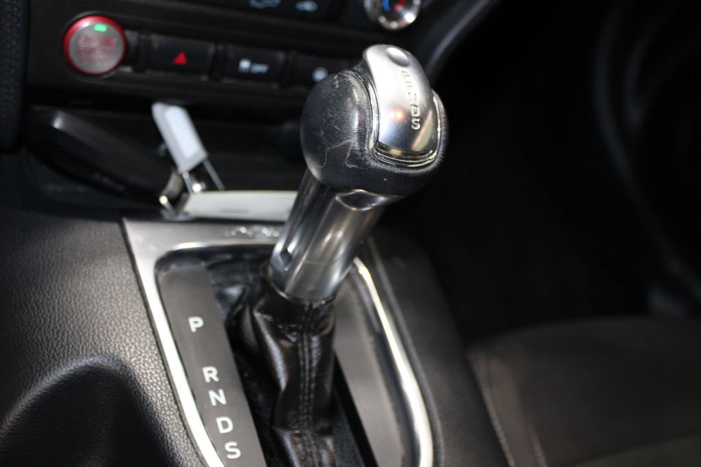 Used 2018 Ford Mustang Coupe RWD image 45