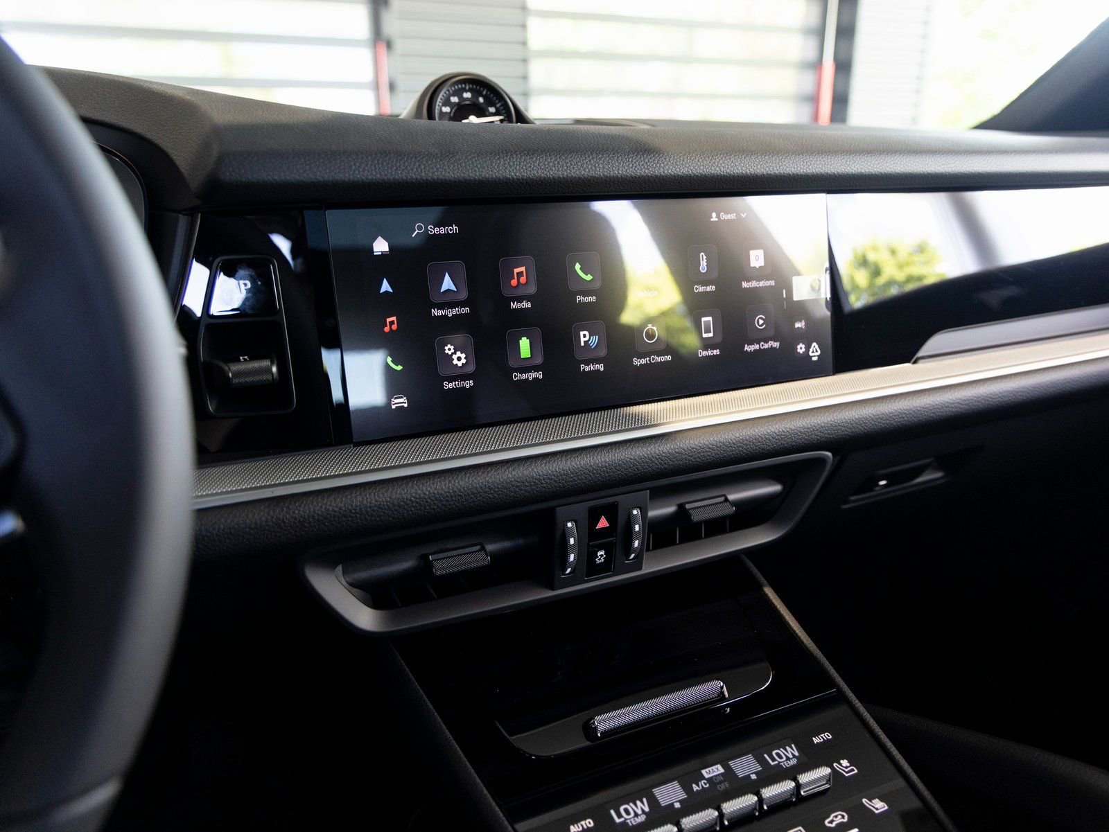 Certified 2025 Porsche Cayenne E-Hybrid image 16