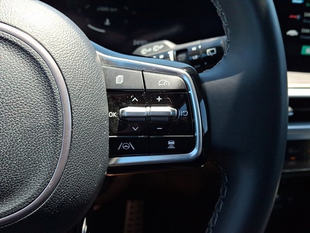 Used 2024 Kia Sorento SX AWD/4WD image 28