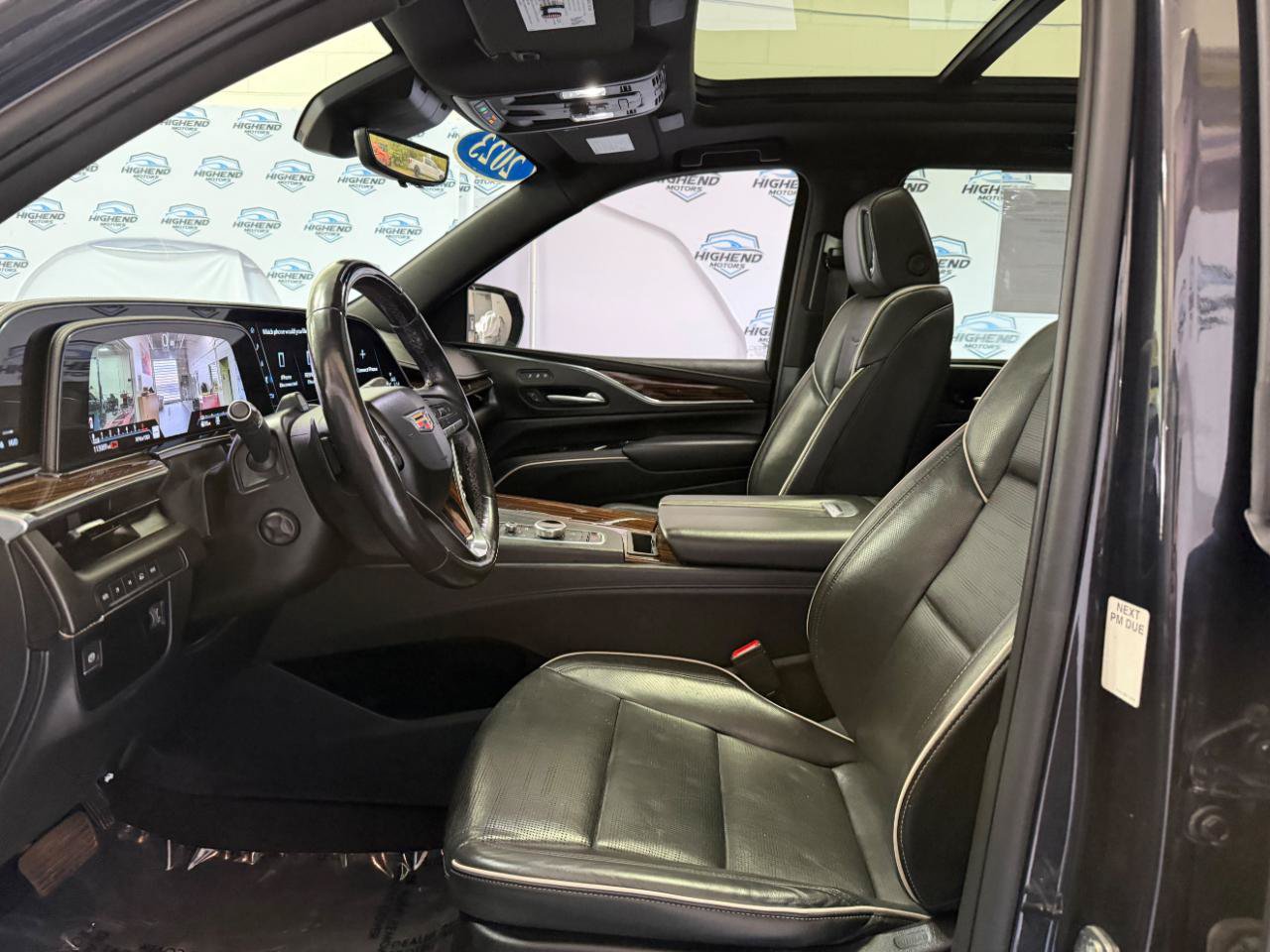 Used 2023 Cadillac Escalade Premium Luxury AWD/4WD image 14
