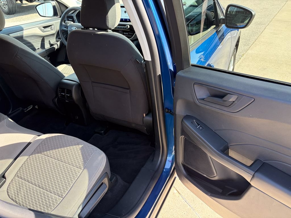 Certified 2022 Ford Escape SE AWD/4WD image 16