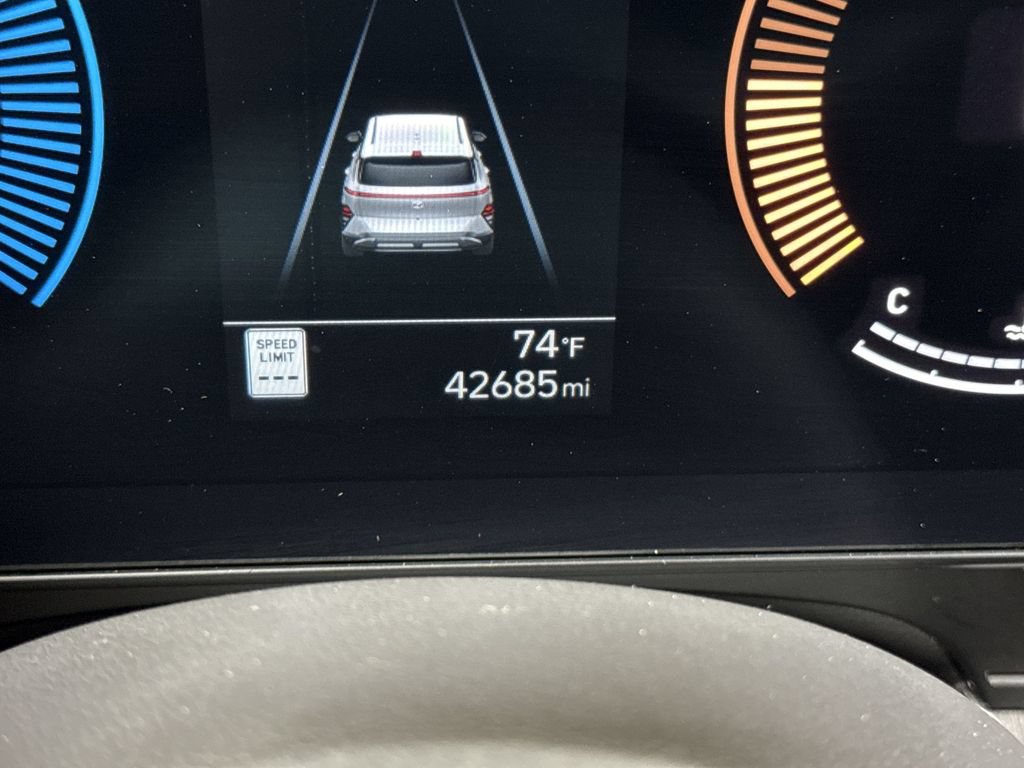Used 2024 Hyundai Kona SEL FWD image 13
