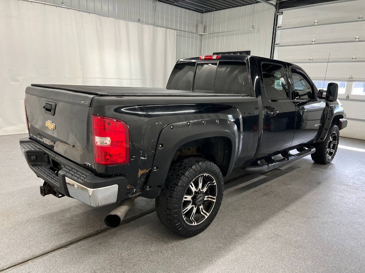 Used 2011 Chevrolet Silverado 2500 LTZ w/ LTZ Plus Package AWD/4WD image 4
