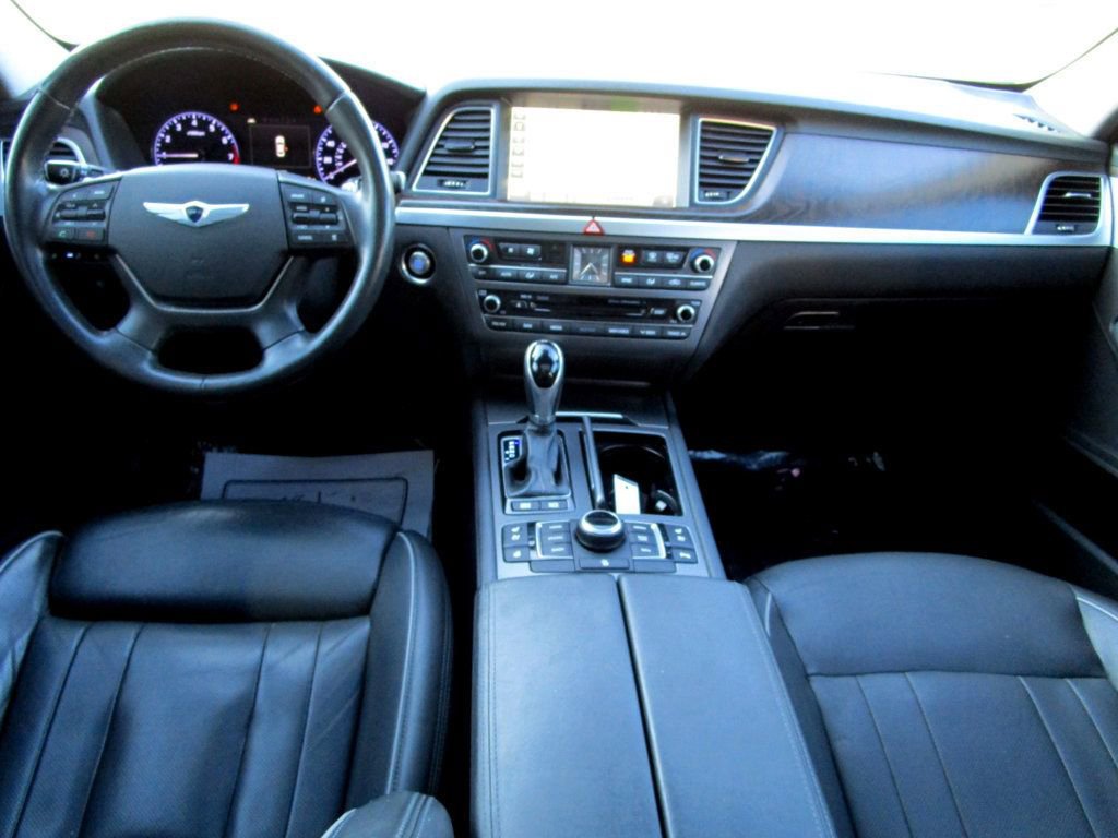Used 2016 Hyundai Genesis 3.8 w/ Option Group 04 image 2