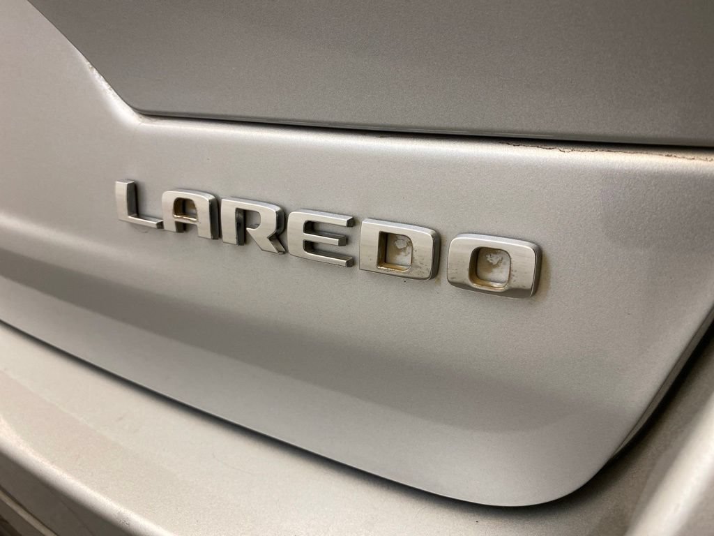 Certified 2023 Jeep Grand Cherokee Laredo AWD/4WD image 9