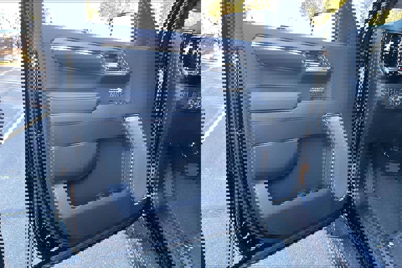 Used 2024 Chevrolet Silverado 1500 High Country w/ Midnight Edition image 25