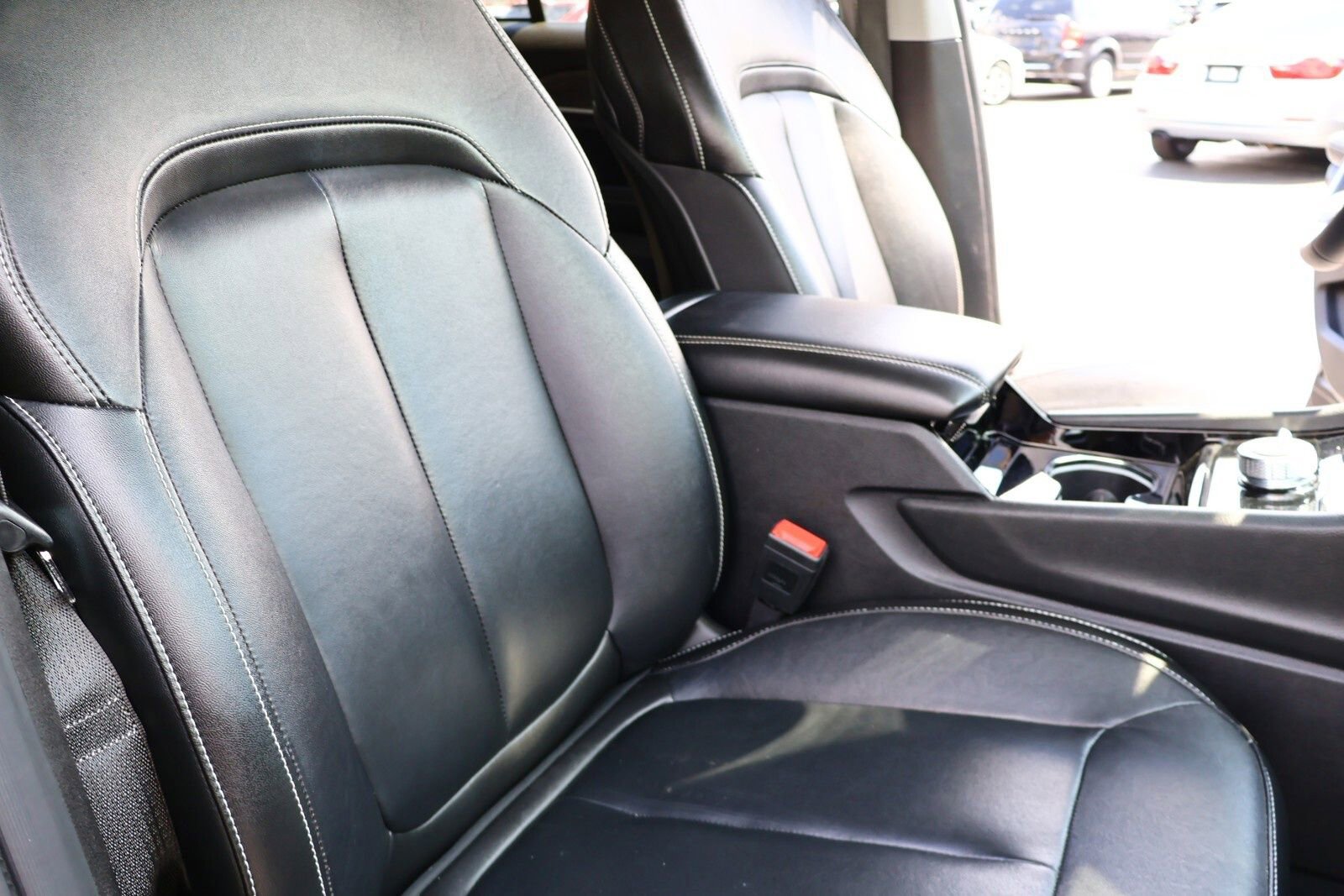 Used 2023 Jeep Grand Cherokee Limited image 28