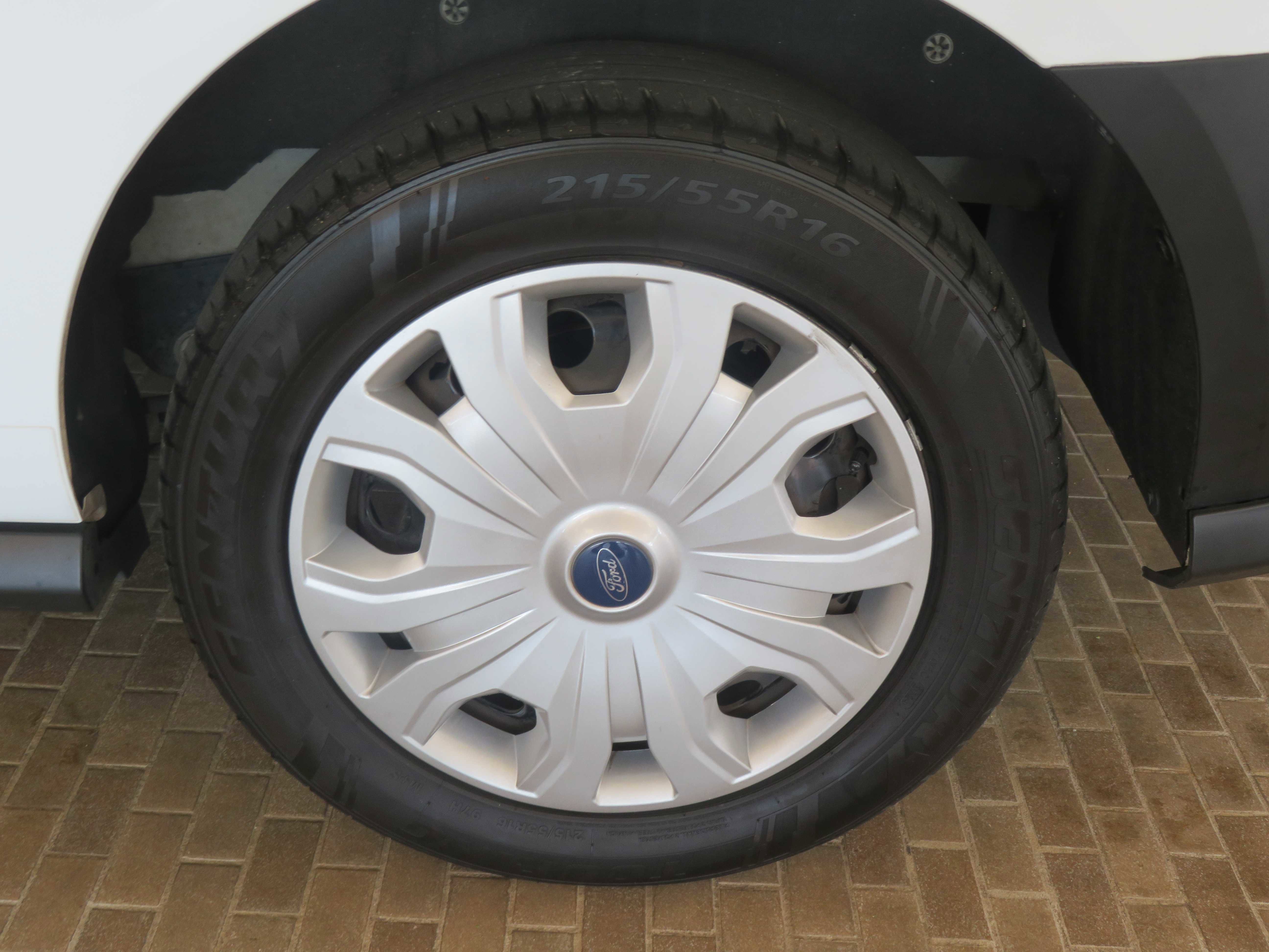 Used 2020 Ford Transit Connect XL image 8