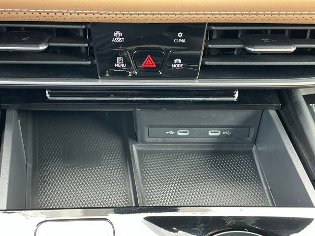 Used 2024 Volkswagen Atlas Cross Sport SEL AWD/4WD image 27