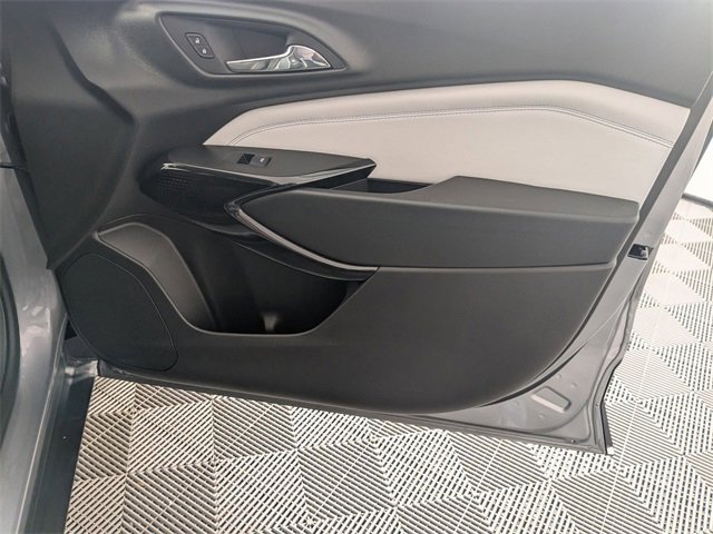 Certified 2025 Chevrolet Trax LT w/ LT Convenience Package image 31
