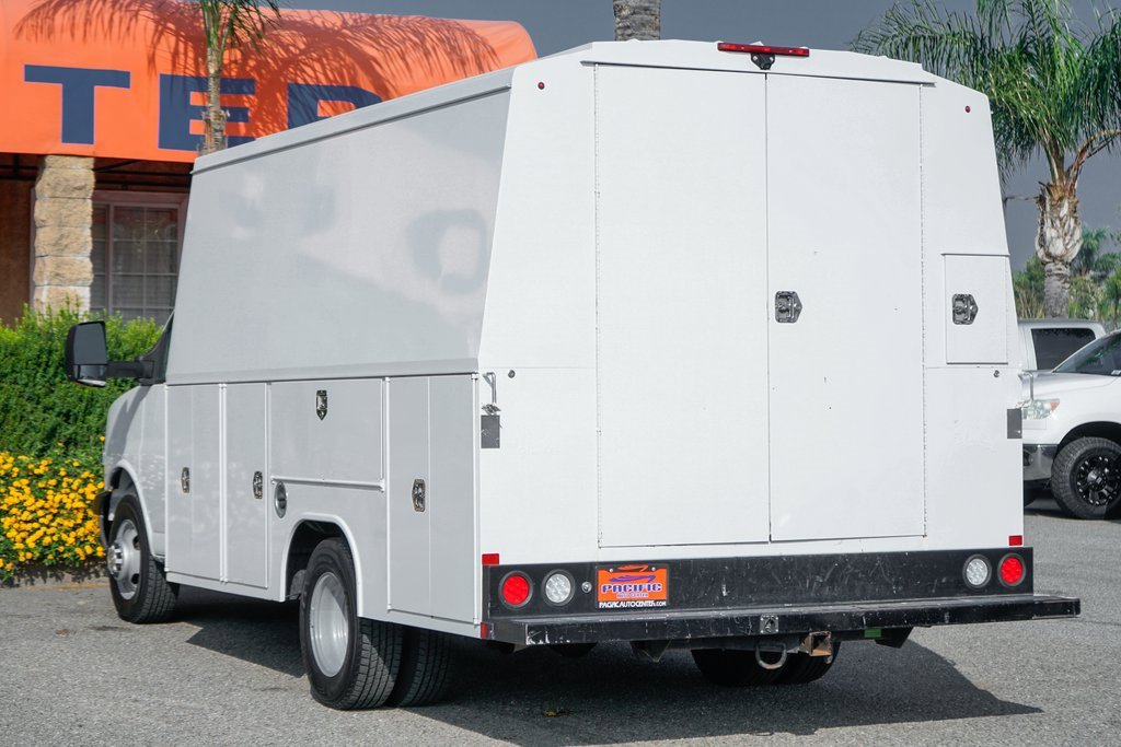 Used 2021 Chevrolet Express 3500 w/ Power Convenience Package image 6