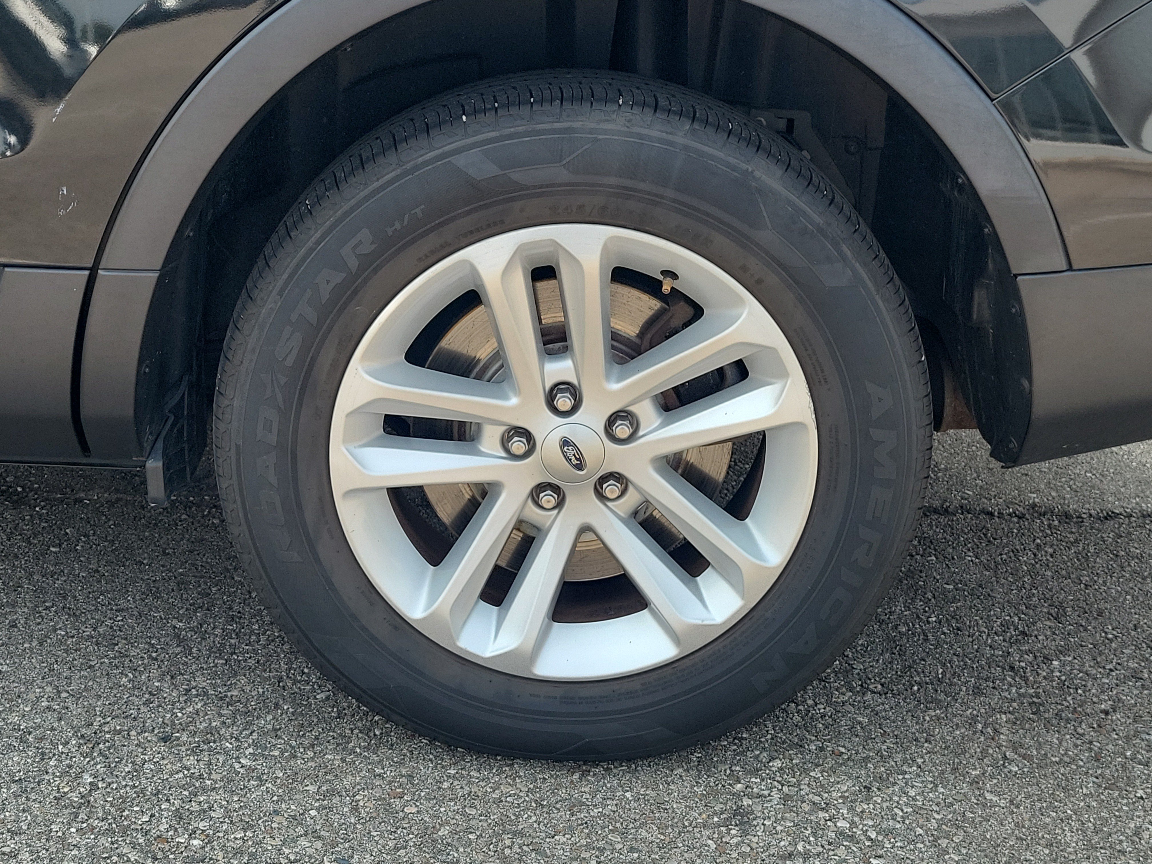 Used 2014 Ford Explorer XLT w/ Equipment Group 202A FWD image 5