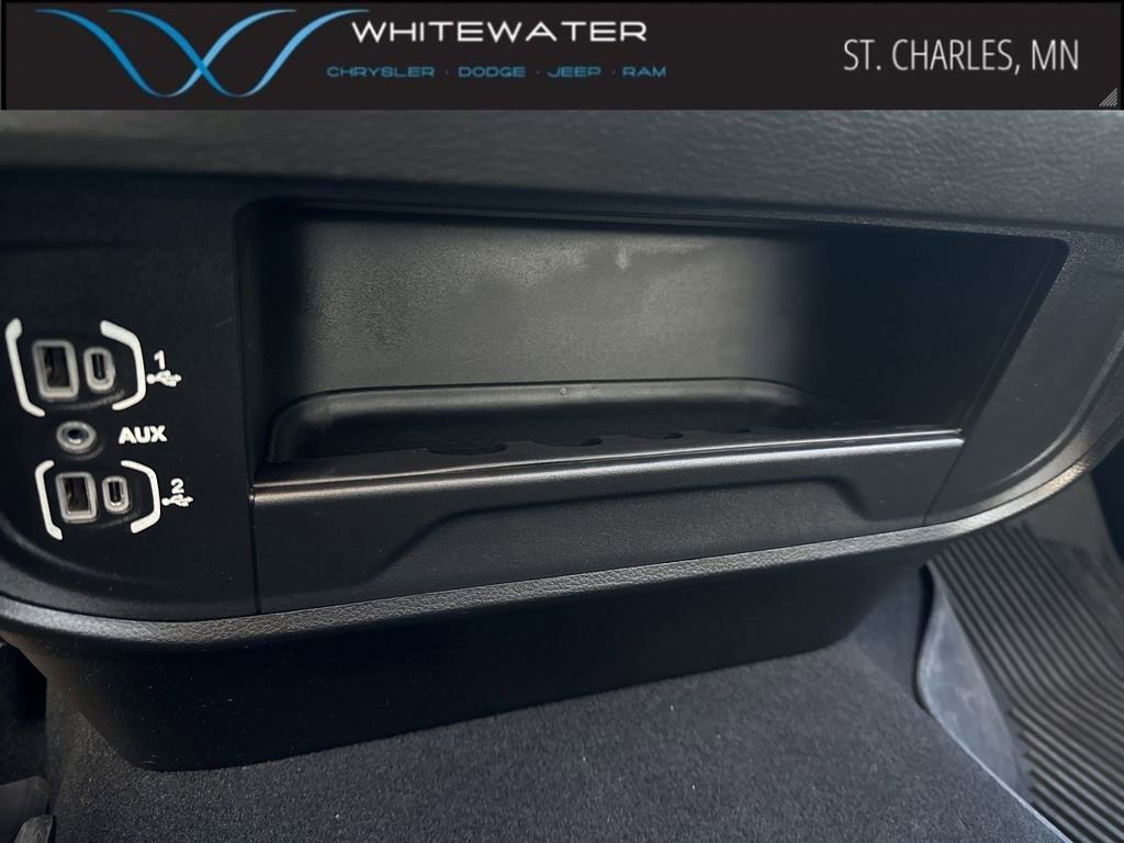 Used 2024 RAM 2500 Tradesman w/ Chrome Appearance Group image 16