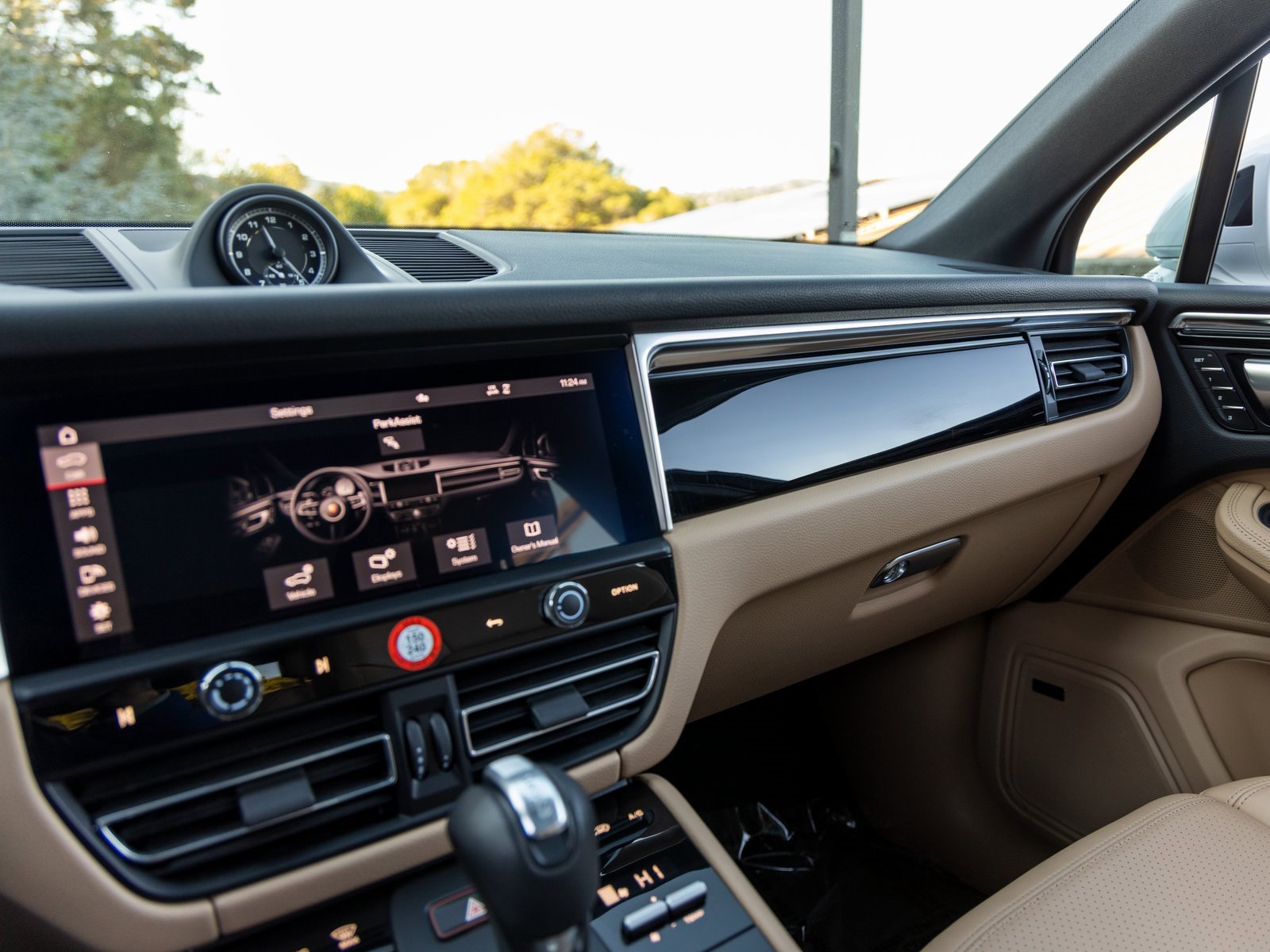 Certified 2023 Porsche Macan S image 36