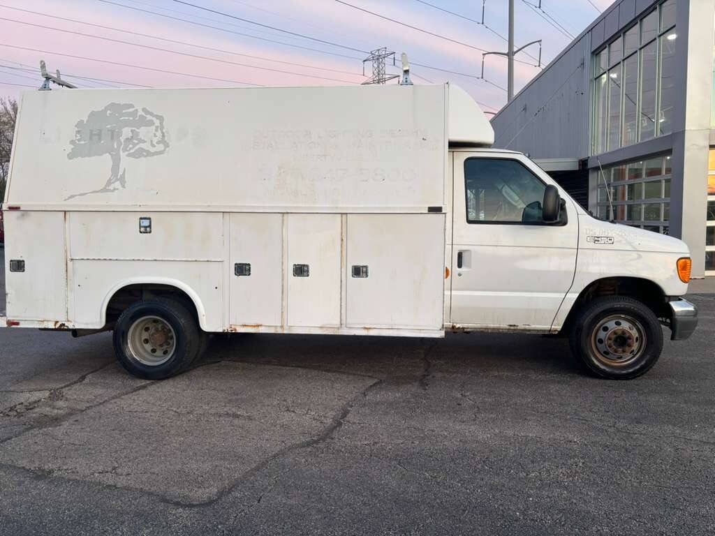 Used 2005 Ford E-450 and Econoline 450 RWD image 4