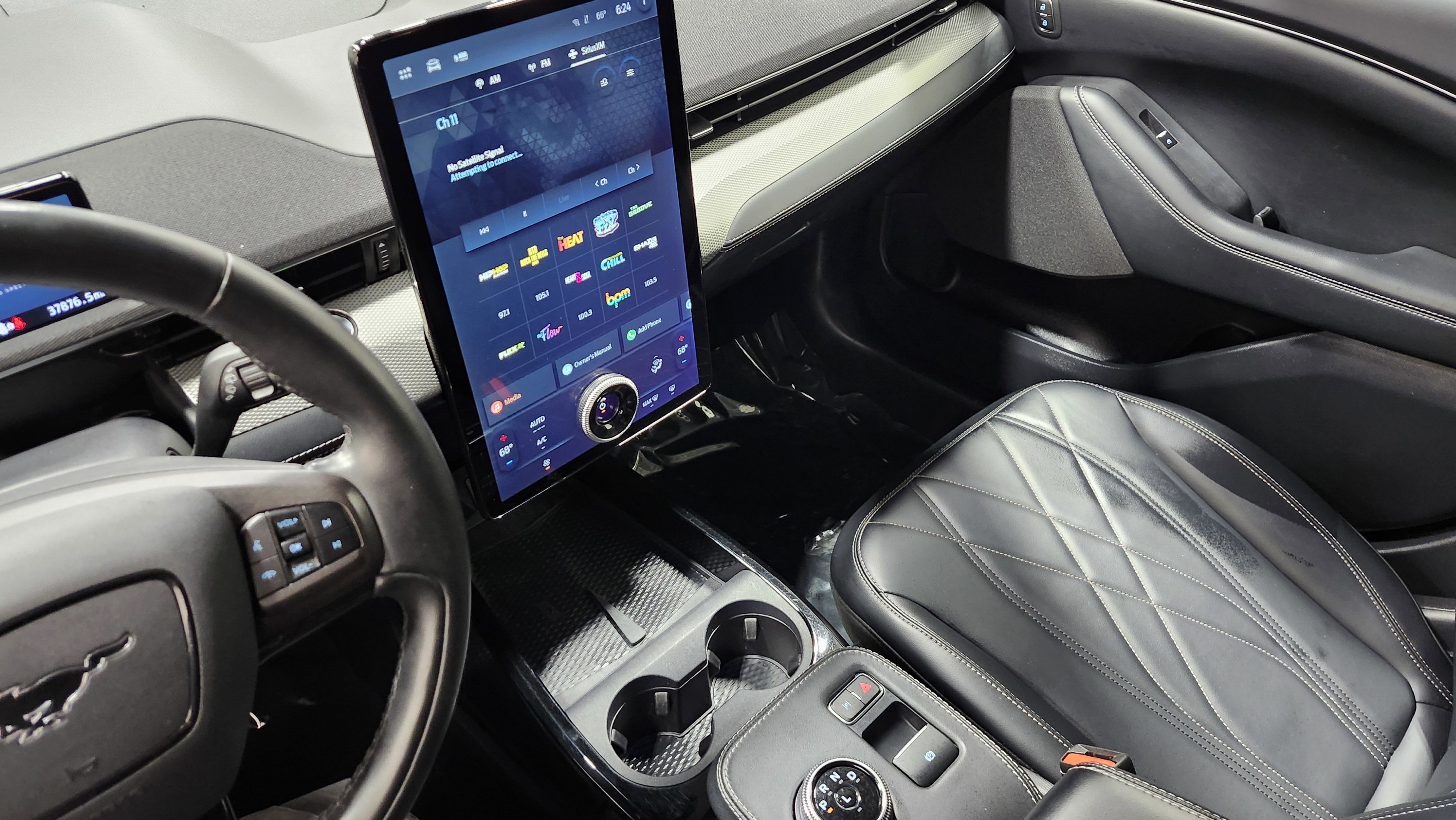 Used 2022 Ford Mustang Mach-E Select image 28