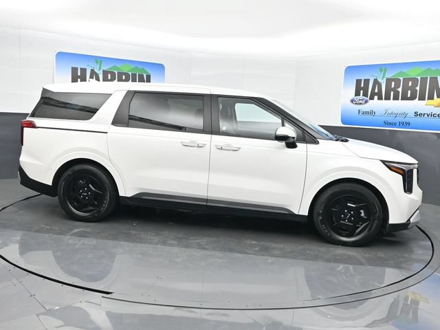Used 2025 Kia Carnival FWD image 7