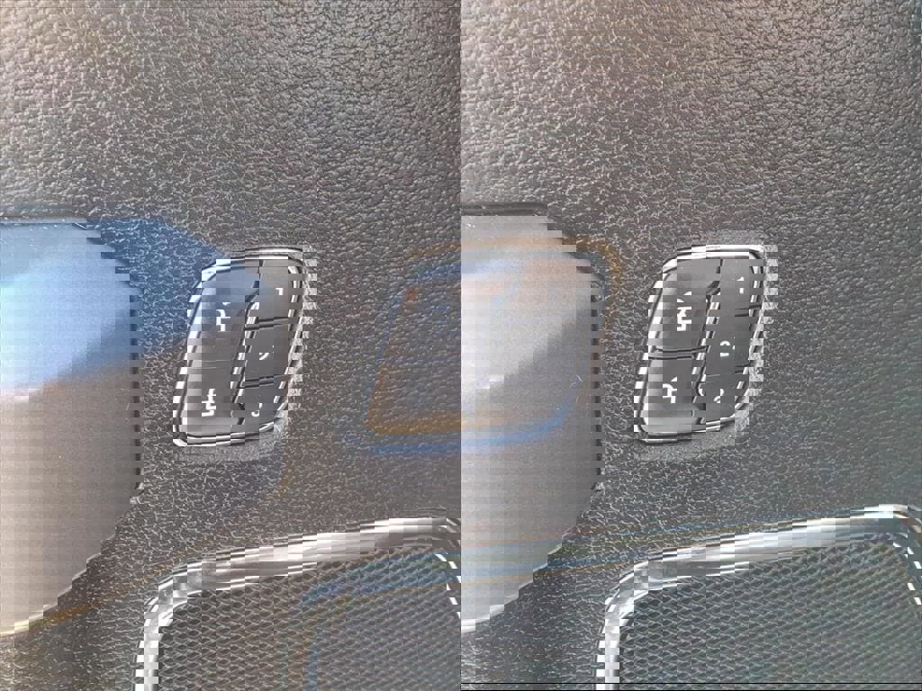 Used 2019 Ford F150 Platinum w/ Equipment Group 701A Luxury image 16