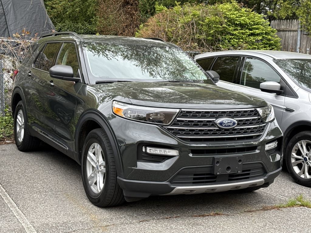 Used 2022 Ford Explorer XLT w/ Equipment Group 202A AWD/4WD image 1