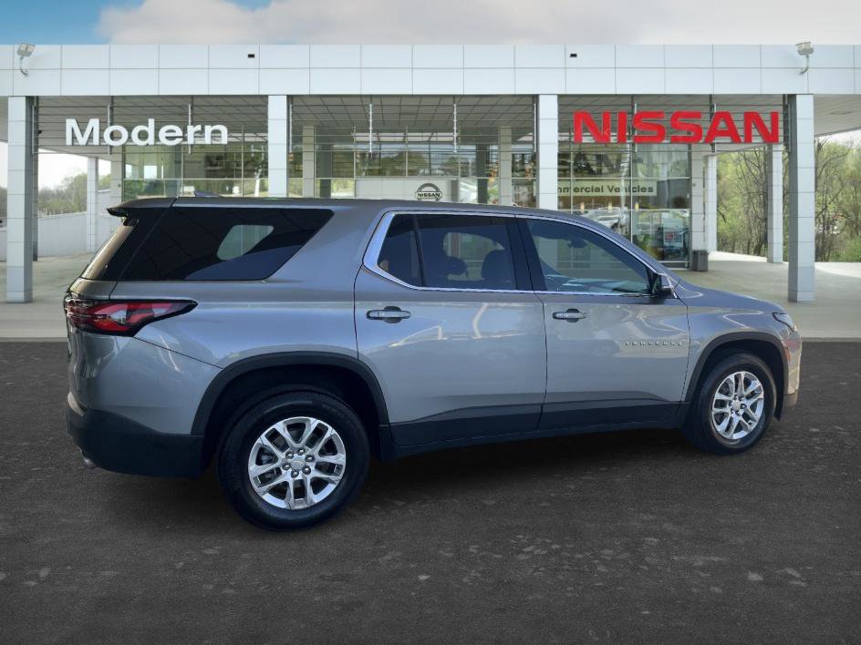 Used 2023 Chevrolet Traverse LS w/ Safety Package FWD image 6