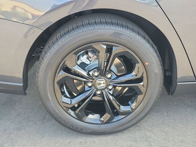 Certified 2025 Honda Accord SE image 6