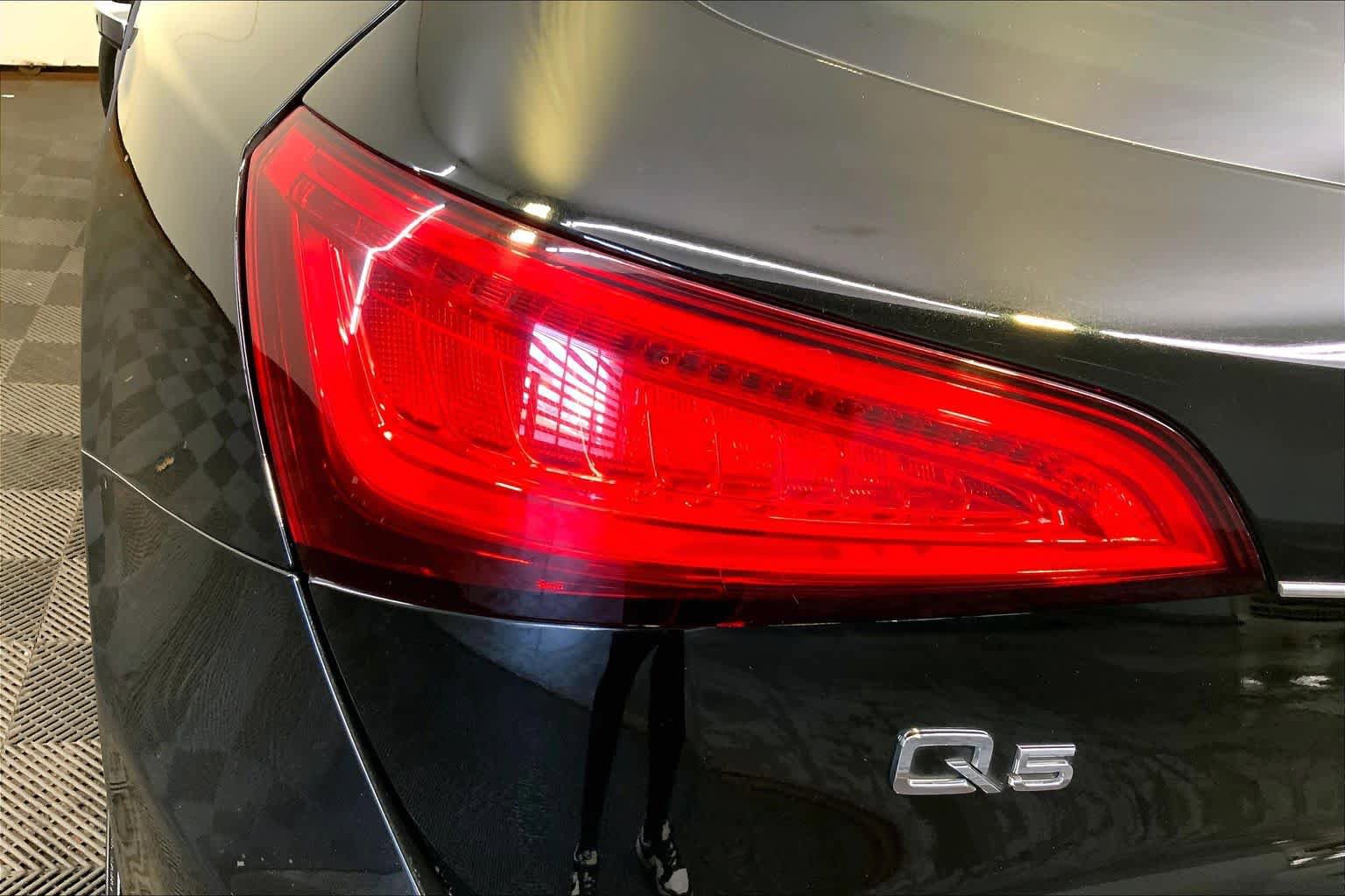 Used 2016 Audi Q5 2.0T Premium Plus w/ Technology Package AWD/4WD image 28