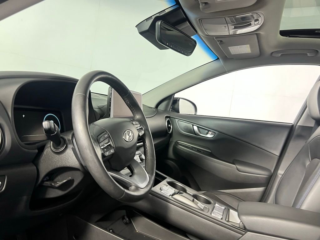 Used 2022 Hyundai Kona Limited w/ Cargo Package image 23