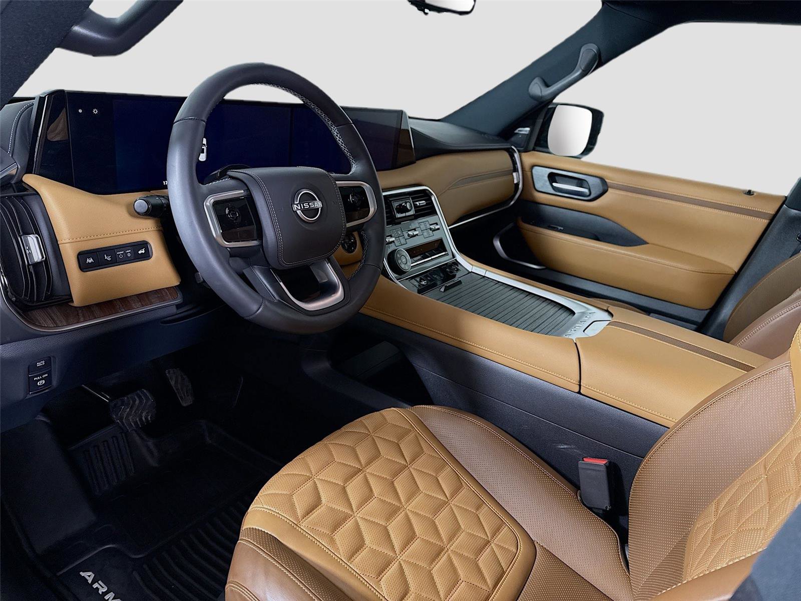 Used 2025 Nissan Armada Platinum Reserve w/ Convenience Package image 3