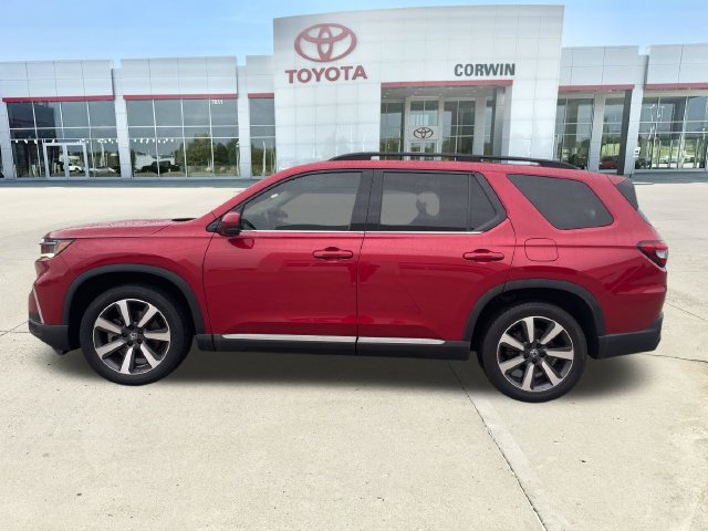 Used 2025 Honda Pilot Touring image 2