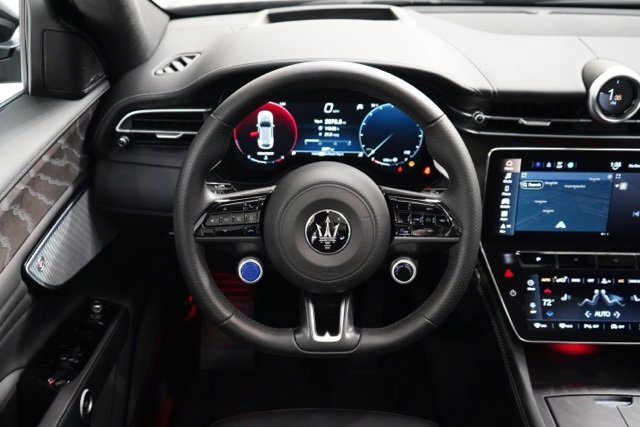 New 2025 Maserati Grecale GT image 12