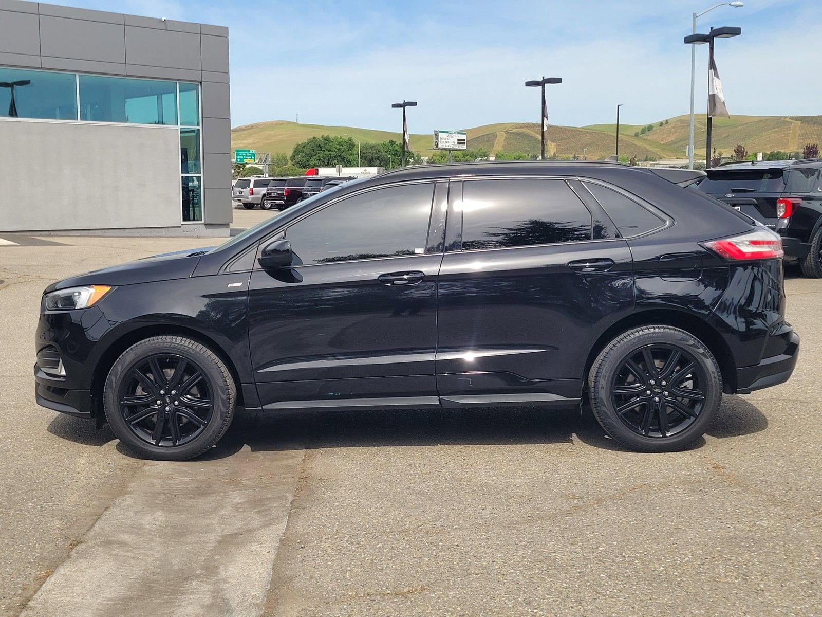 Used 2023 Ford Edge ST-Line image 7