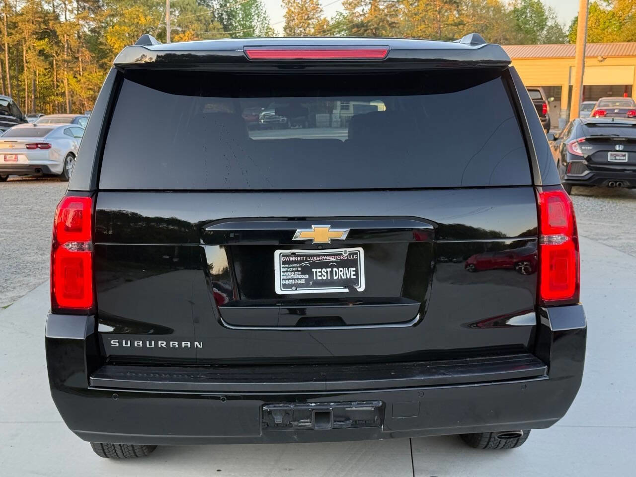 Used 2016 Chevrolet Suburban LS RWD image 5