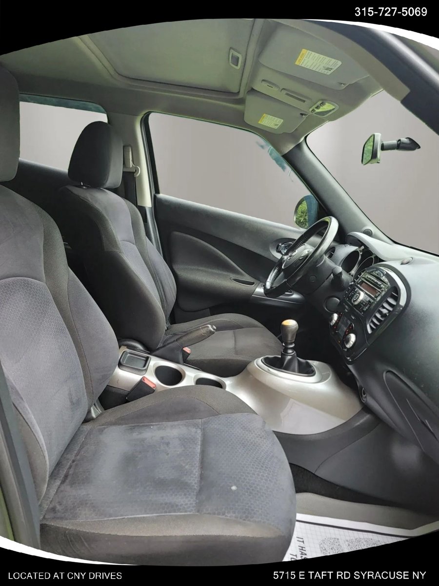 Used 2011 Nissan Juke SV FWD image 14