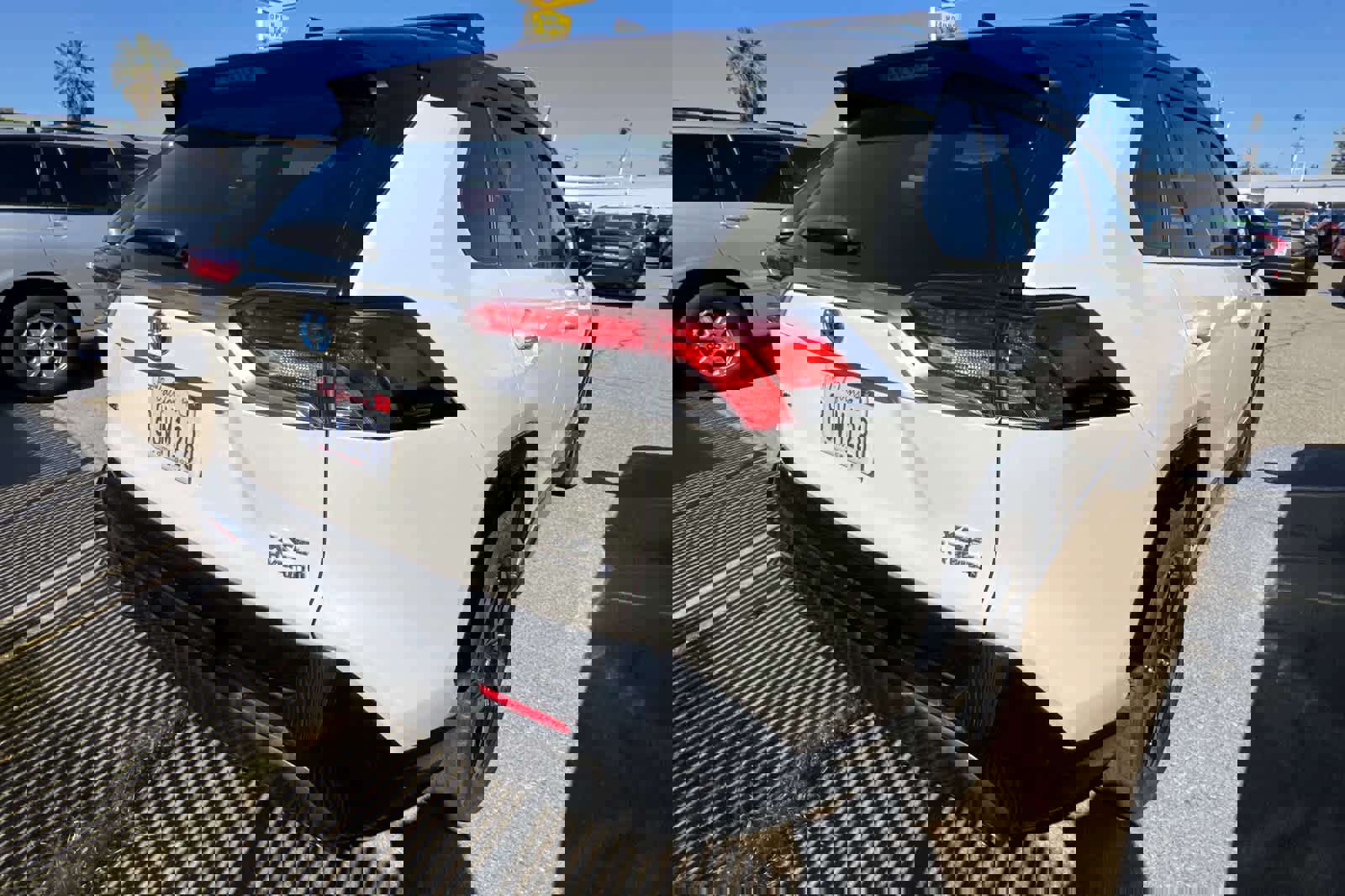 Used 2019 Toyota RAV4 XSE w/ Carpet Mat Package AWD/4WD image 4