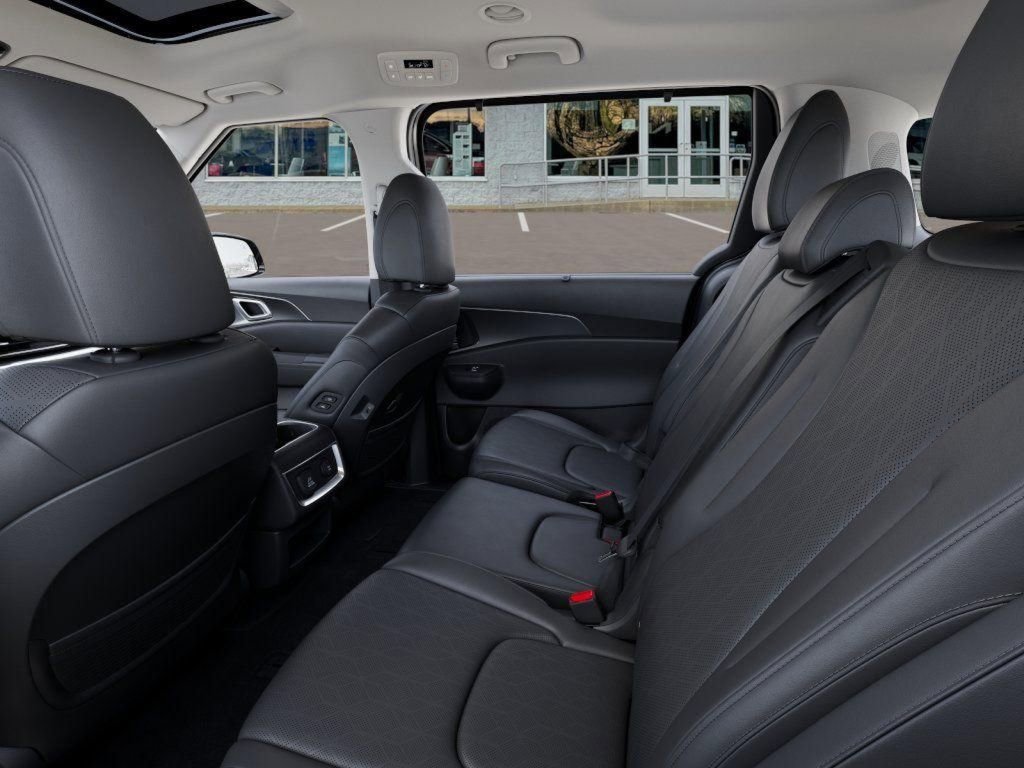 New 2026 Kia Carnival SX w/ SX Dark Edition Package FWD image 18