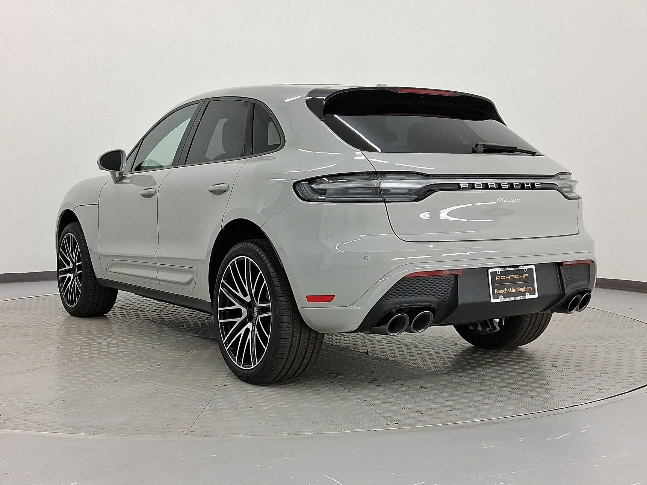 New 2026 Porsche Macan image 3