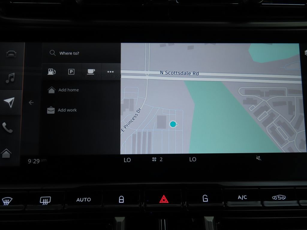 Used 2025 Aston Martin V8 Vantage Coupe image 15