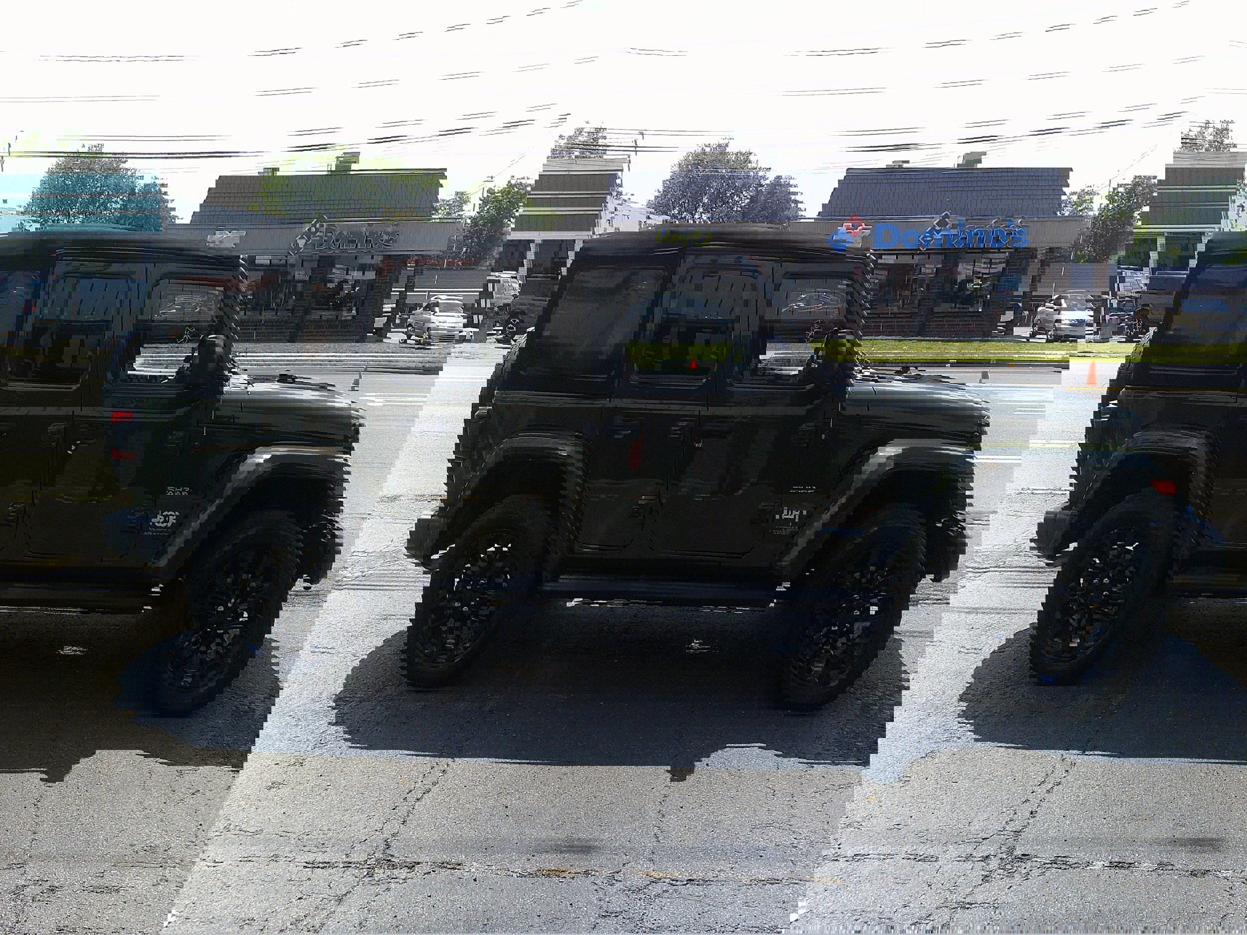 Used 2022 Jeep Wrangler Sahara image 6