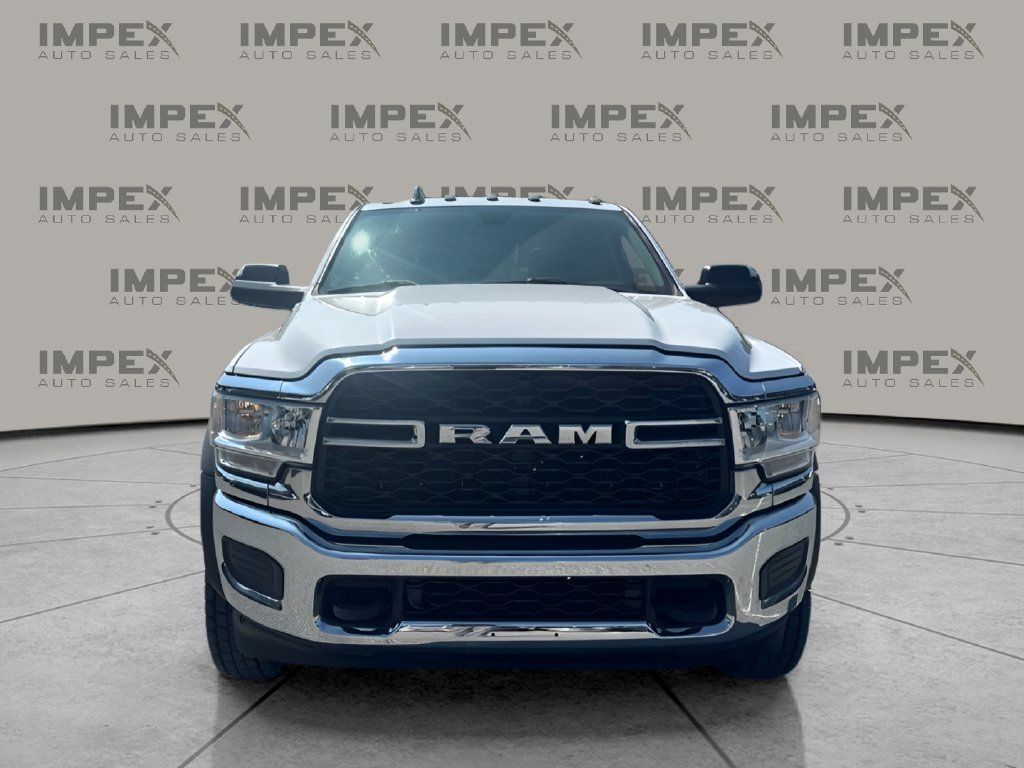 Used 2019 RAM 4500 Tradesman w/ Chrome Appearance Group RWD image 8