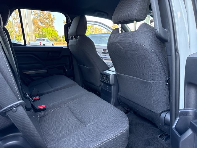 Used 2025 Toyota 4Runner SR5 AWD/4WD image 34