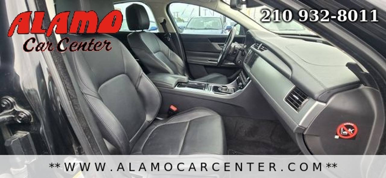 Used 2017 Jaguar XF Premium RWD image 14